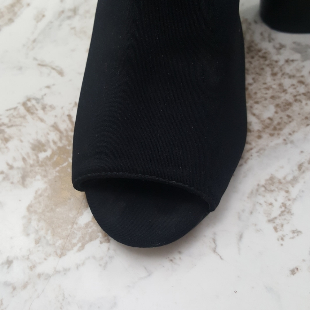 Shoes - Picture 2 of 3